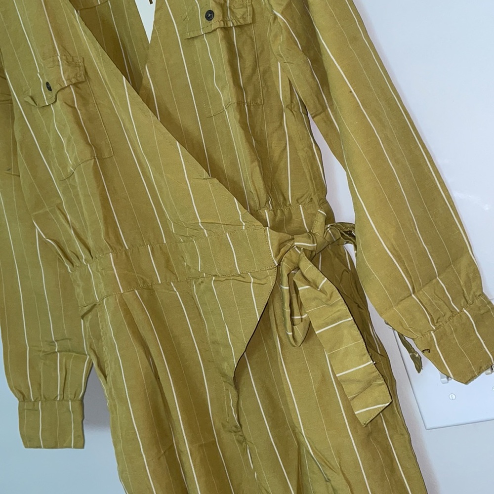 🆕 MODODOC • Striped Romper - Picture 2 of 5
